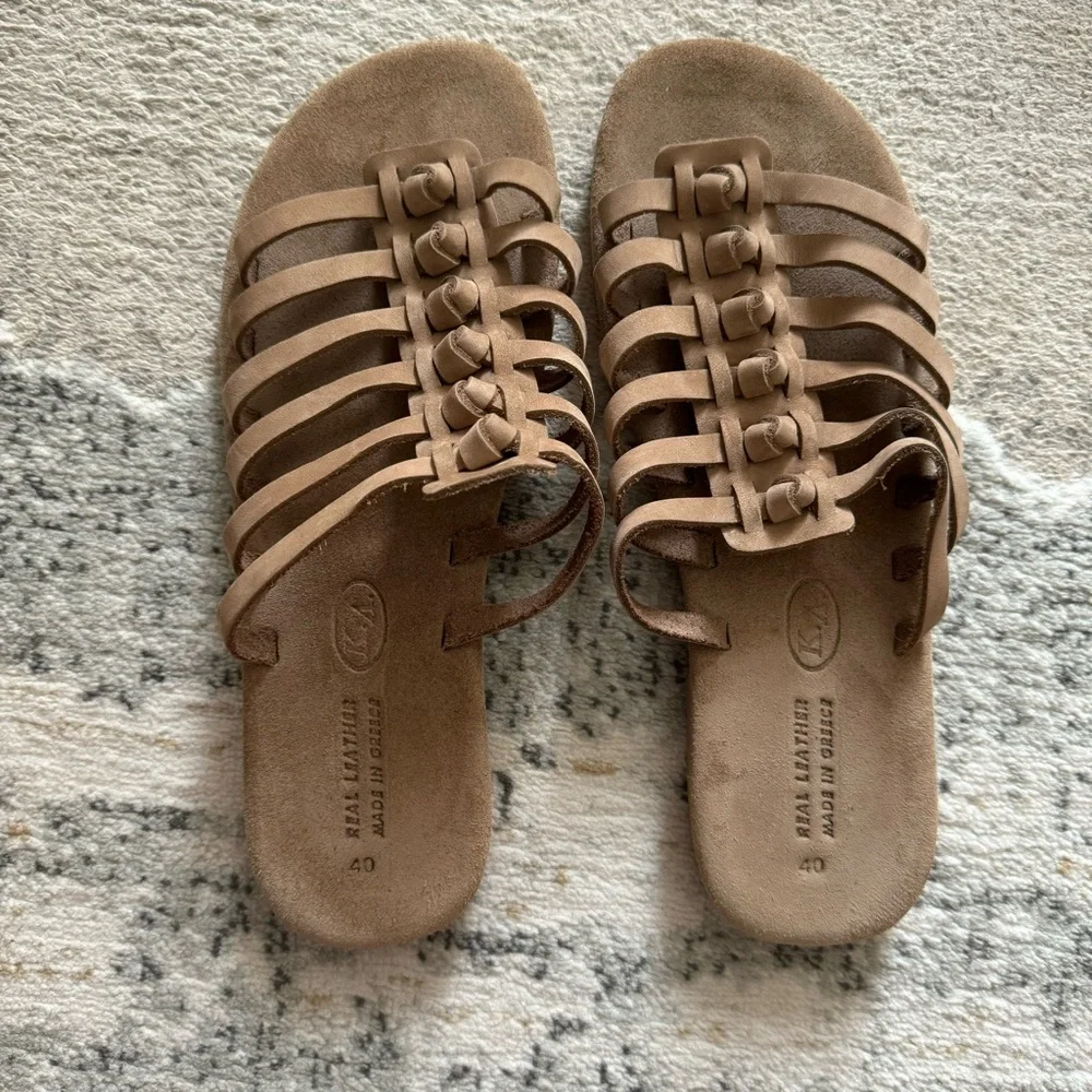 🆕 Greek taupe suede knot detail strappy flat sandals